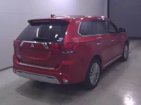Mitsubishi OUTLANDER PHEV лот № 10364 оценка 4  с аукциона в Японии 2