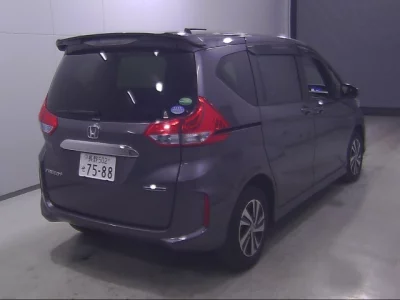 Honda FREED  с аукциона в Японии