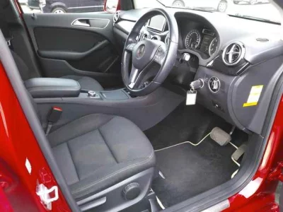 Mercedes-Benz B CLASS