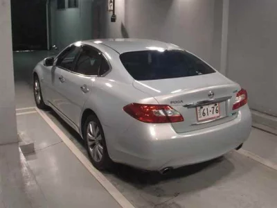 Nissan FUGA  с аукциона в Японии