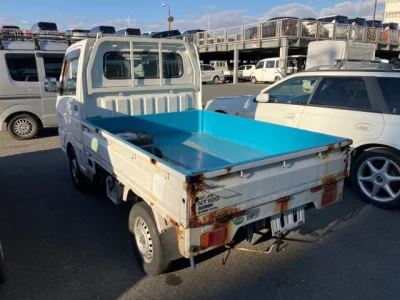 Nissan CLIPPER TRUCK