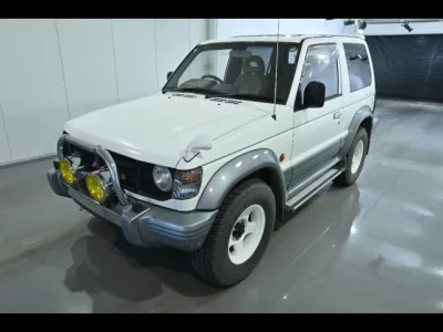 Mitsubishi PAJERO  с аукциона в Японии