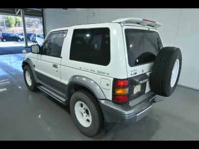 Mitsubishi PAJERO  с аукциона в Японии