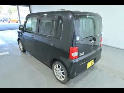 Toyota PIXIS SPACE