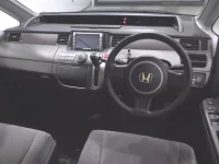 Honda STEP WAGON лот № 19004 оценка 3  с аукциона в Японии 4