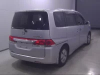 Honda STEP WAGON лот № 19004 оценка 3  с аукциона в Японии 2