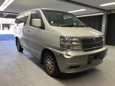 Nissan ELGRAND  с аукциона в Японии