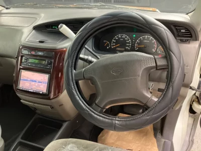 Nissan ELGRAND  с аукциона в Японии