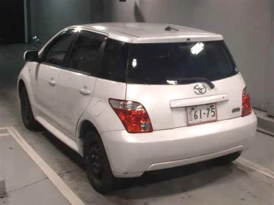 Toyota IST  с аукциона в Японии