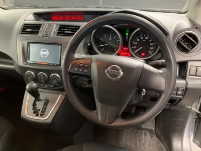 Nissan LAFESTA  с аукциона в Японии