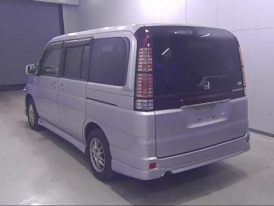 Honda STEP WAGON  с аукциона в Японии