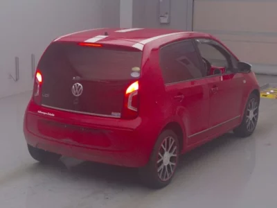 Volkswagen UP  с аукциона в Японии
