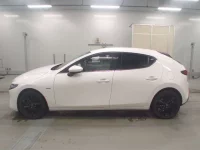 Mazda MAZDA3 лот № 36001 оценка 4.5  с аукциона в Японии 3