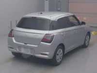 Suzuki SWIFT лот № 5 оценка 5  с аукциона в Японии 1