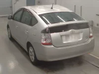 Toyota PRIUS лот № 10023 оценка 3  с аукциона в Японии 5