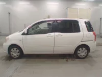 Toyota RAUM лот № 10019 оценка 4  с аукциона в Японии 3