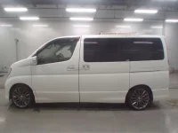Nissan ELGRAND лот № 10032 оценка 4  с аукциона в Японии 3
