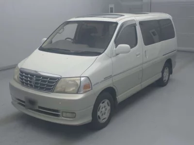 Toyota HIACE  с аукциона в Японии