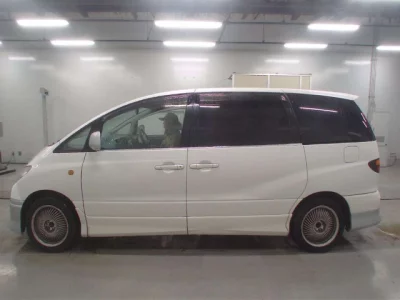 Toyota ESTIMA  с аукциона в Японии