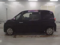 Toyota SPADE лот № 10048 оценка 4  с аукциона в Японии 3