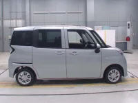 Toyota TANK лот № 70043 оценка 3.5  с аукциона в Японии 2