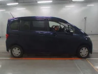 Honda FREED лот № 10058 оценка 3.5  с аукциона в Японии 2