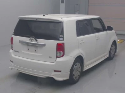 Toyota COROLLA RUMION  с аукциона в Японии