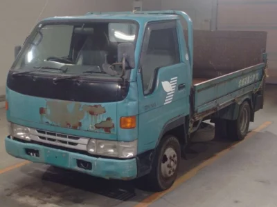 Toyota DYNA  с аукциона в Японии