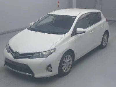 Toyota AURIS  с аукциона в Японии
