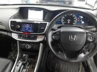 Honda ACCORD лот № 33049 оценка 3  с аукциона в Японии 8