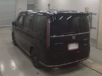 Honda STEP WAGON лот № 33051 оценка 4.5  с аукциона в Японии 5