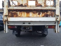 Toyota DYNA лот № 70070 оценка RA  с аукциона в Японии 8