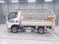 Toyota DYNA лот № 70070 оценка RA  с аукциона в Японии 3