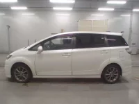 Toyota WISH лот № 10094 оценка 3.5  с аукциона в Японии 3