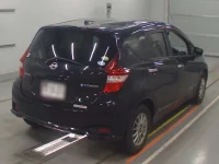 Nissan NOTE лот № 10093 оценка 3  с аукциона в Японии 1