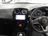 Nissan NOTE лот № 10093 оценка 3  с аукциона в Японии 8