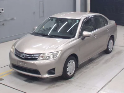 Toyota COROLLA AXIO  с аукциона в Японии