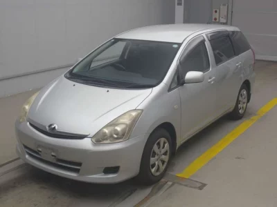Toyota WISH  с аукциона в Японии