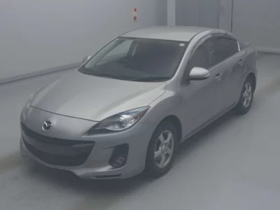Mazda AXELA  с аукциона в Японии