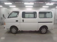 Nissan CARAVAN VAN лот № 10095 оценка 3.5  с аукциона в Японии 3