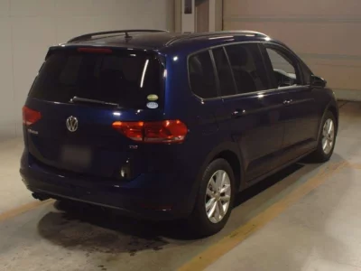 Volkswagen GOLF TOURAN  с аукциона в Японии