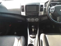 Mitsubishi OUTLANDER лот № 70095 оценка 3.5  с аукциона в Японии 8