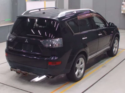 Mitsubishi OUTLANDER  с аукциона в Японии