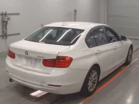 BMW 3-Series лот № 10119 оценка 4  с аукциона в Японии 1