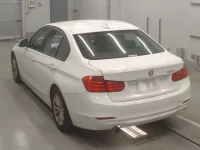 BMW 3-Series лот № 10119 оценка 4  с аукциона в Японии 5