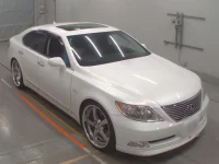 Lexus LS лот № 33079 оценка 4  с аукциона в Японии 4