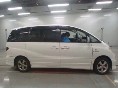 Toyota ESTIMA  с аукциона в Японии