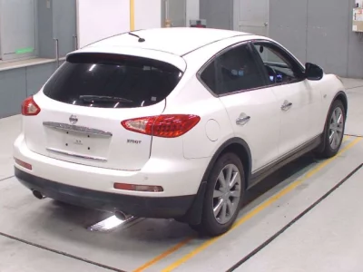 Nissan SKYLINE CROSSOVER