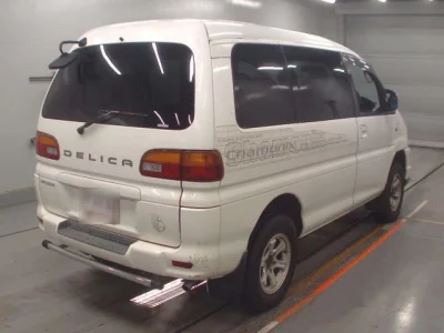 Mitsubishi DELICA  с аукциона в Японии