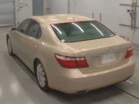 Lexus LS лот № 10148 оценка 4  с аукциона в Японии 5